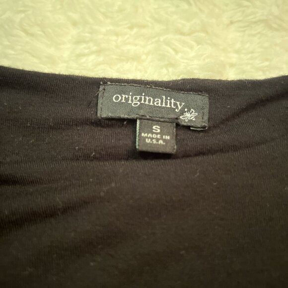 Originality Black Tshirt Crop Top - Picture 3 of 3